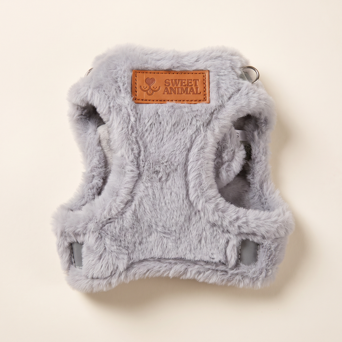 Pettorina Sweet Cloud in pelliccia ecologica con etichetta Sweet Animal